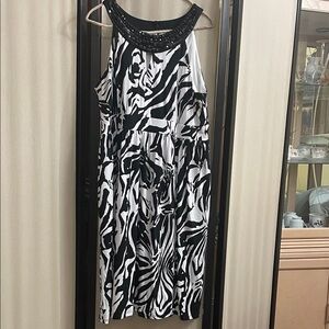 Laura Black and White Sleeveless Dress